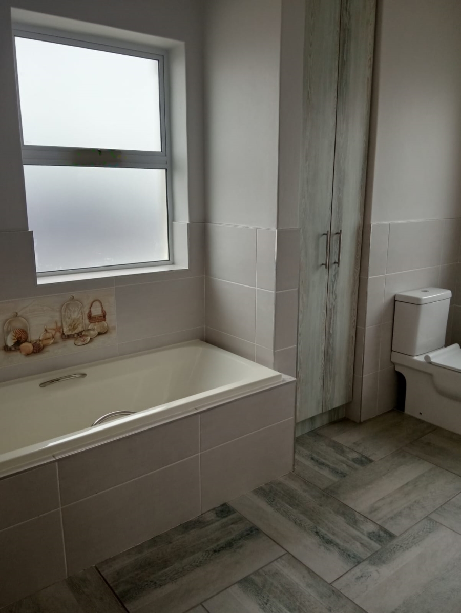 To Let 3 Bedroom Property for Rent in Fountains Estate Eastern Cape